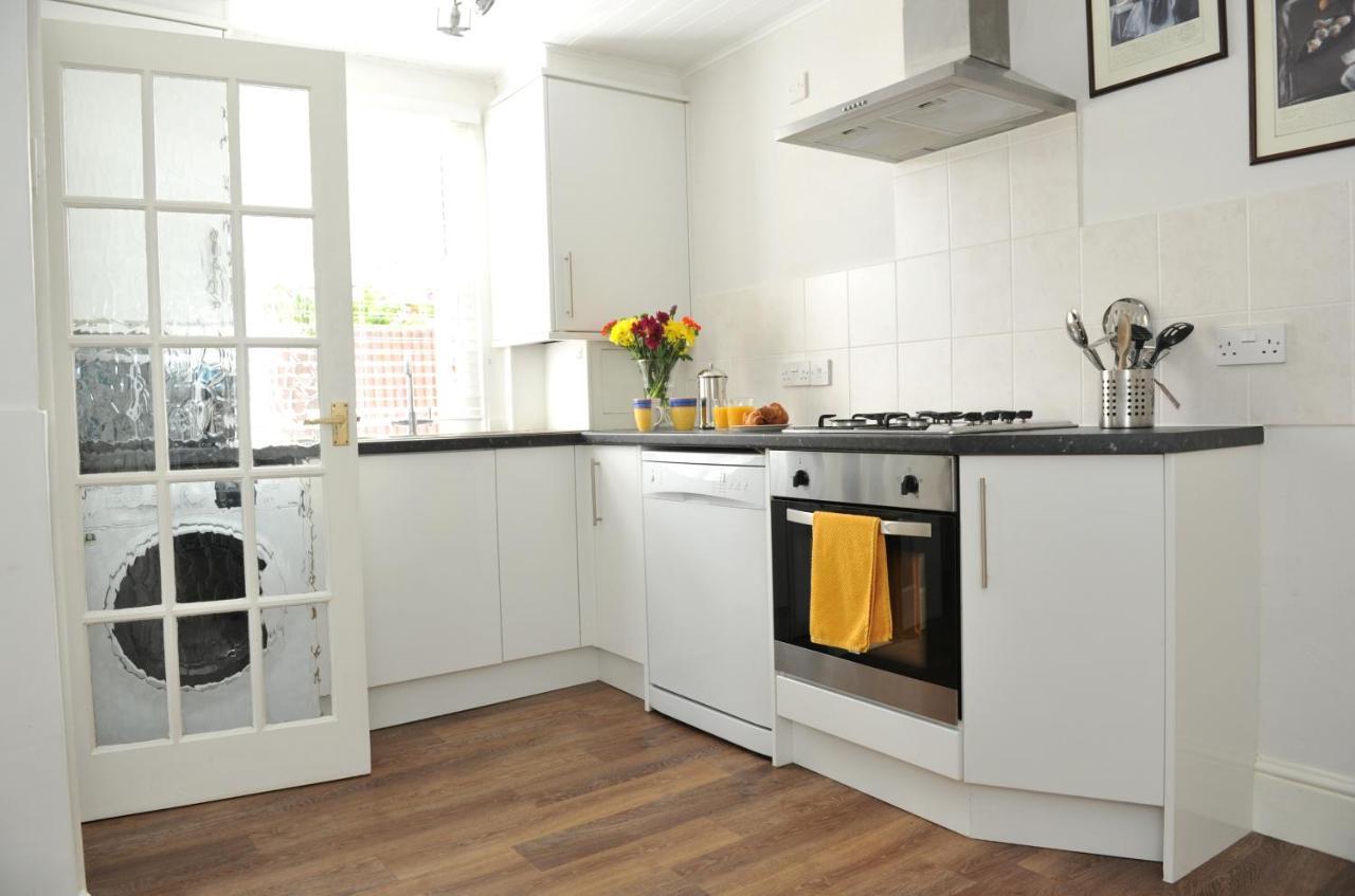 Beechurst Serviced Apartments Cheltenham Exteriör bild