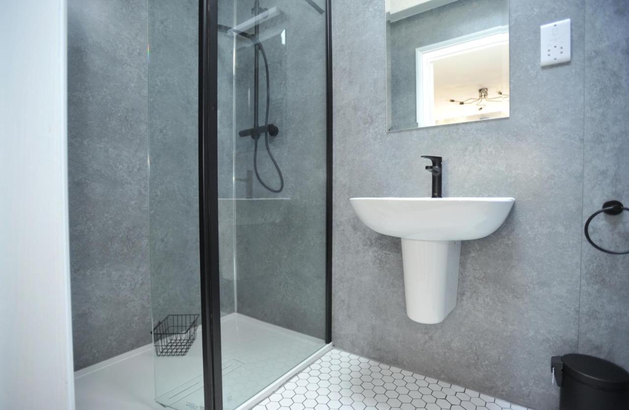 Beechurst Serviced Apartments Cheltenham Exteriör bild